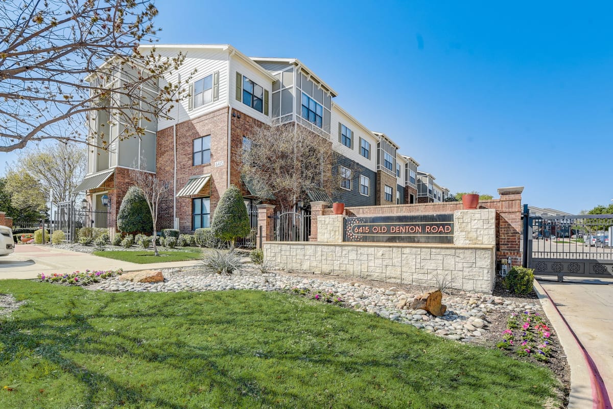 Photos and Video of Skyview West Apartments in Fort Worth, TX